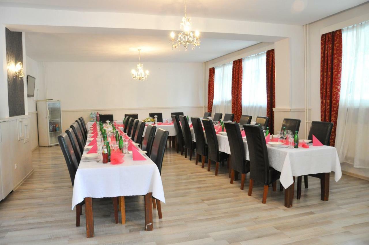 Hotel Garni Povazska Bystrica Exterior foto